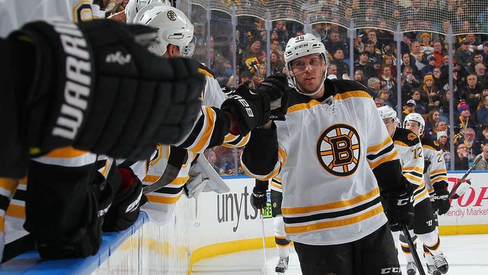 Boston otočil díky Krejčímu! Gól slavili i Sedlák s Palátem