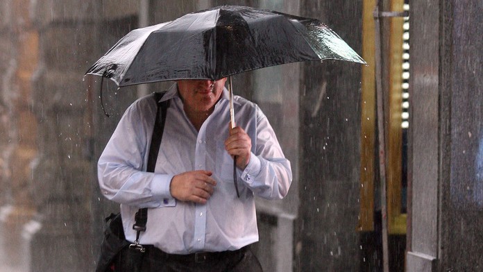 Tropy si dají pauzu. Udeří velmi silné bouřky, varují meteorologové