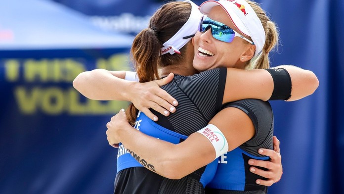 Sluková s Hermannovou vydřely ve Vídni postup! Narazí na Němky