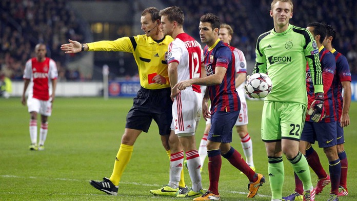 Sudí Královec ublížil Barceloně. Přihrál Ajaxu na gól!