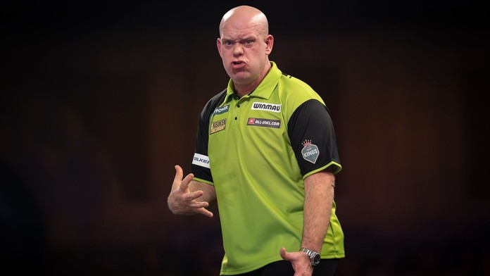 Van Gerwen s problémy prošel do osmifinále. Dále jdou Aspinall i Littler