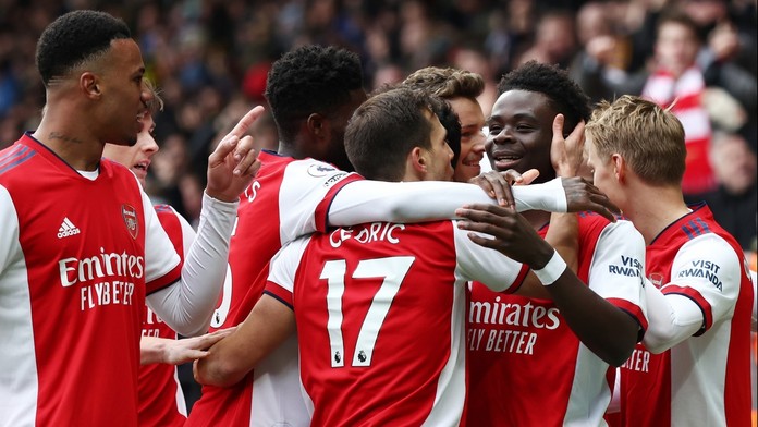 Postoupí Arsenal po šesti letech do Ligy mistrů? Hráči mají slíbené tučné prémie