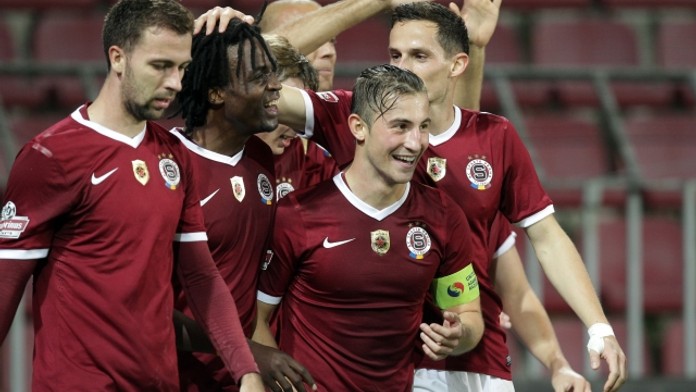 Deset stupňů ke zlaté: Lavičkova Sparta má zaděláno na dva rekordy!