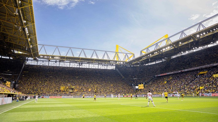 Atraktivnější přenosy a kamery v kabině. Bundesliga se chce otevřít fanouškům