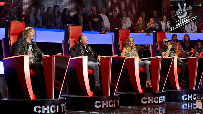 Dveře Hlasu se před nimi zabouchly!