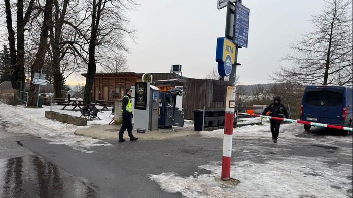 Výbuch bankomatu v Tisé