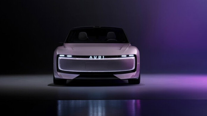 Známá automobilka šokuje. Nová auta kvůli Číně zbavila ikonického loga
