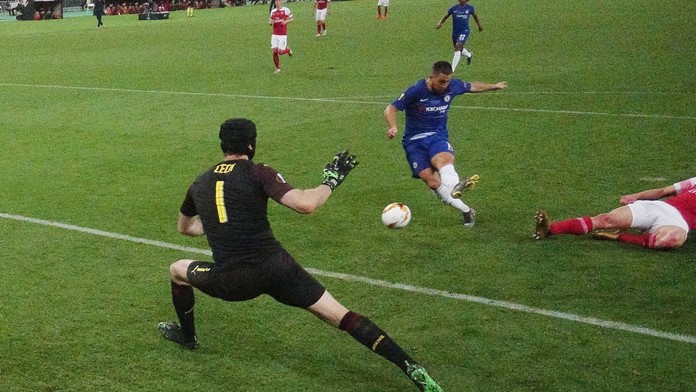Sestřih finále Chelsea - Arsenal: Čech 4 góly dostal, další tři chytil!