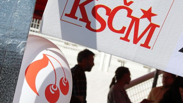 První oranžovo-rudá koalice: ČSSD chce vládnout s komunisty