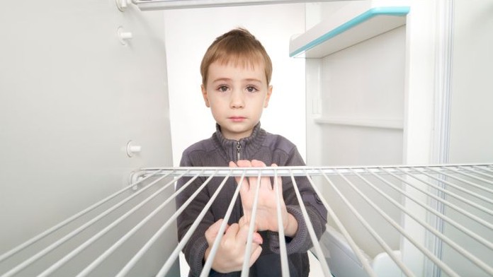 Rodiče zavřeli syna (4) do ledničky a nechali ho tam ZMRZNOUT!