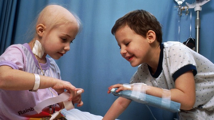 Emma (10) si "vzala" spolužáka ze základky. Po pár dnech ji zabila leukémie