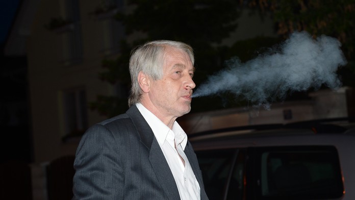 Rychtář o popelu Ivety Bartošové: Nikomu ji nedám, ani gram!
