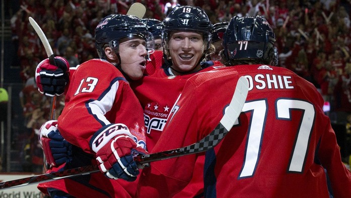 NHL začala výpraskem! Obhájci titulu zničili Boston sedmi góly