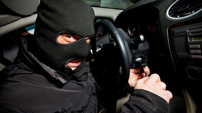 90 sekund a auto za 3 miliony je fuč. Triky zlodějů a jak se jim bránit