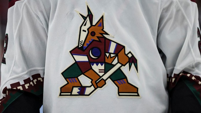 Vejmelka se s Arizonou stěhuje, Coyotes budou hrát na nejmenším stadionu NHL