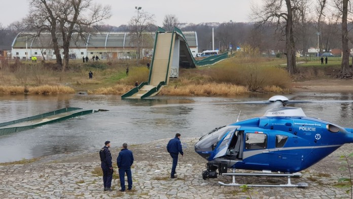 Poškození po pádu lávky dostanou miliony. Radní kývli na odškodné