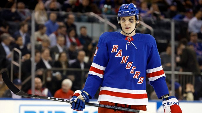 Rempe v NHL znovu řádil. Soupeře trefil loktem do hlavy, fanoušci jej brání