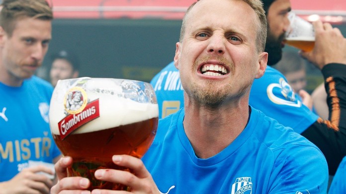 Limberský nařkl Slavii z dávání úplatků. Pak to smazal, ale pozdě