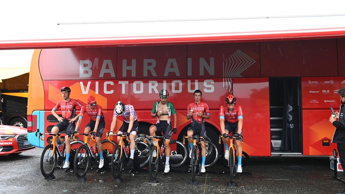 Podezření na doping v Tour de France? Policie provedla u týmu razii