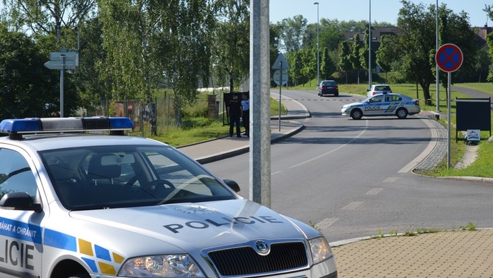 Muž nejméně pět let mlátil a týral svoji přítelkyni, teď mu hrozí vězení