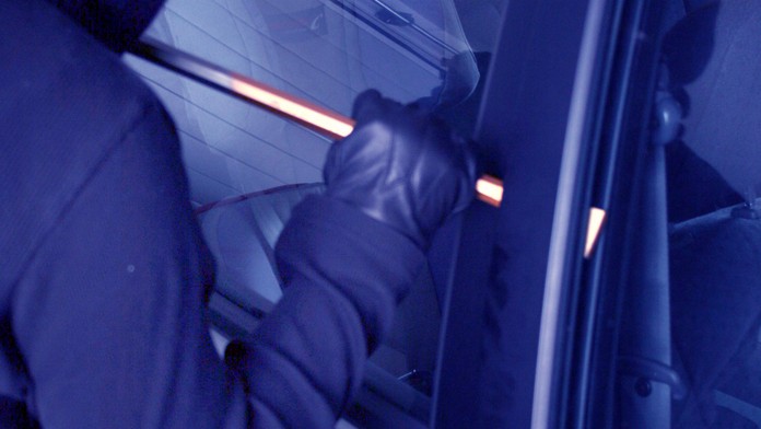Zloději otevřou každé auto! Na Ostravsku na to mají nový přístroj