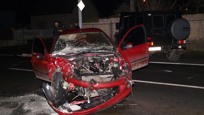 Fiat smetl felicii! Její řidič nepřežil
