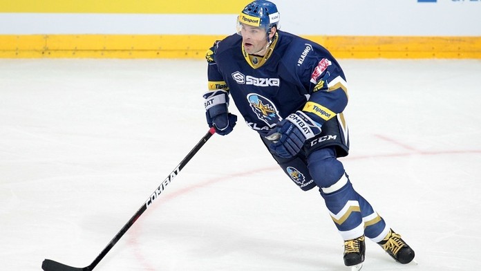Nejzářivější hvězdou z NHL byl Červenka. Poklonu mu vysekl i Jágr