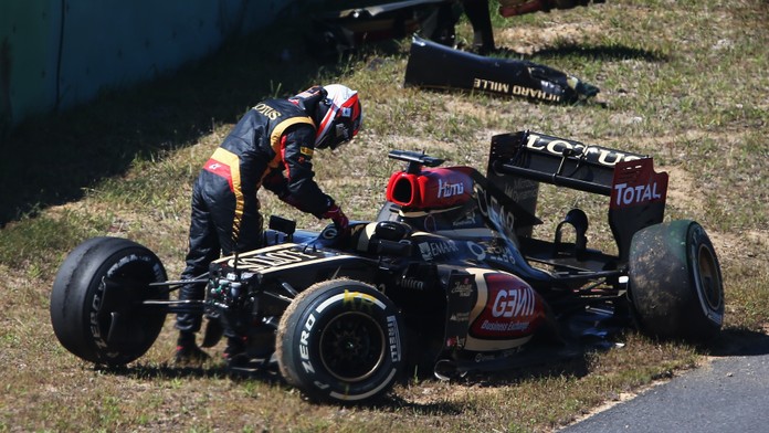 Hamilton ovládl korejské tréninky. Räikkönen to napálil do zdi