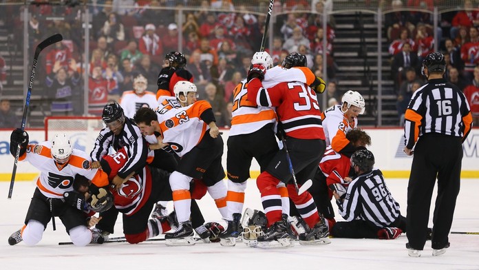Letošní rok zase okořenily NHL pořádné bitky. Tady jsou! VIDEO
