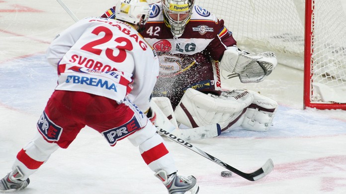 Hokejová SPARTA bude MNOHEM SILNĚJŠÍ. Rozdíl v kabině je znát, říká gólman Pöpperle