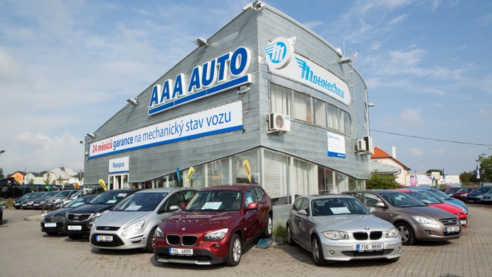 Plzeňská pobočka AAA AUTO prošla rekonstrukcí, nabídne až 350 vozů
