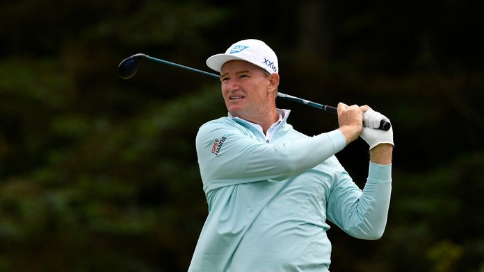 Největší golfová hvězda je mimo hru. Els v Praze neprošel cutem!