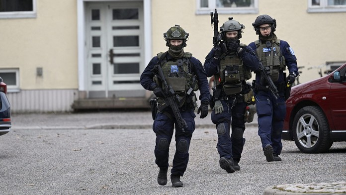 Policie zná motiv 12letého střelce z finské školy. Byl obětí šikany