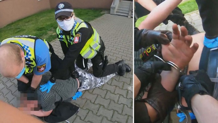 Choval se jako zvíře. Muž v Brně vyl jako vlk, strážníka chtěl pokousat