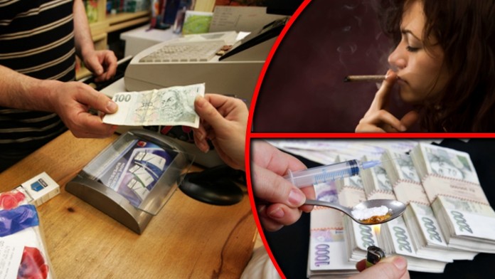 TO MUSELA BÝT KOLEKCE! Cizinec prodával drogy ve sběratelských předmětech!