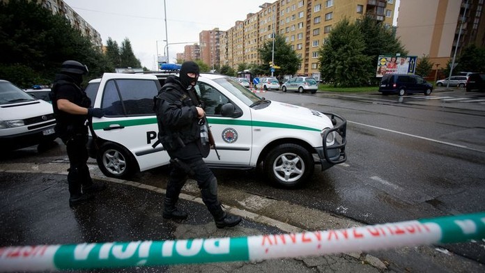 V Bratislavě honili STŘELCE S PISTOLÍ! Pálil po POLICISTECH!