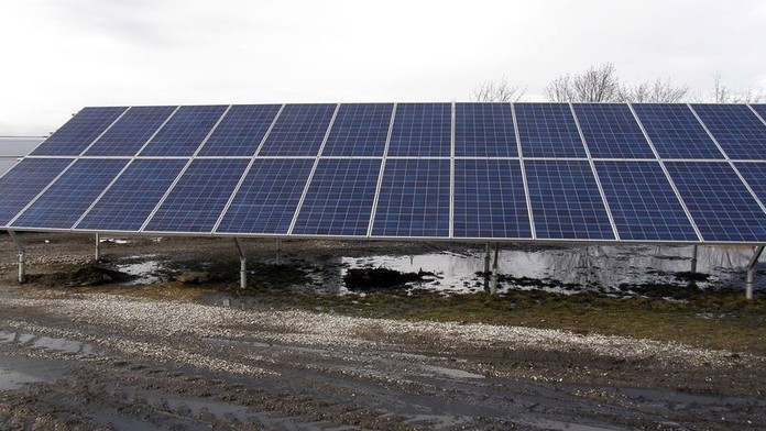 Solární elektrárny na polích zřejmě ztratí podporu