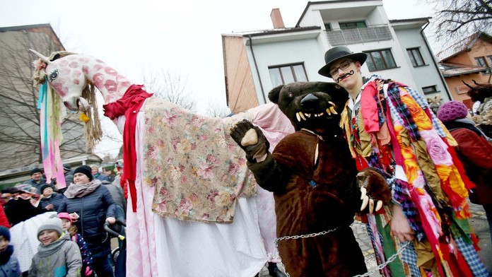 Slavíte masopust? Nad některými tradicemi zůstává rozum stát