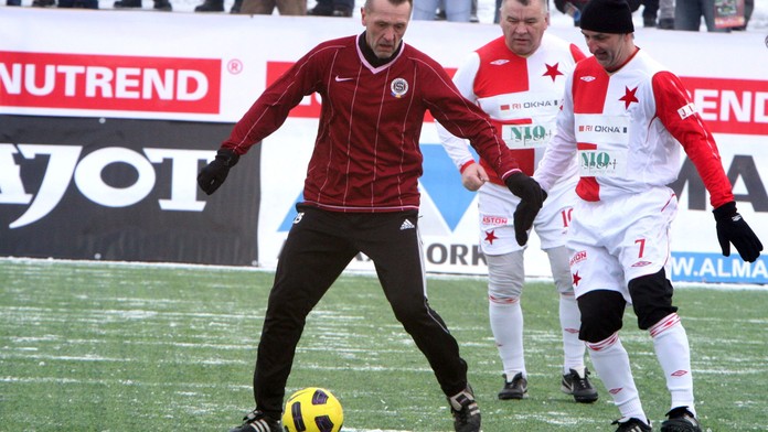 Sieglův hattrick nestačil, Silvestrovské derby ovládla Slavia