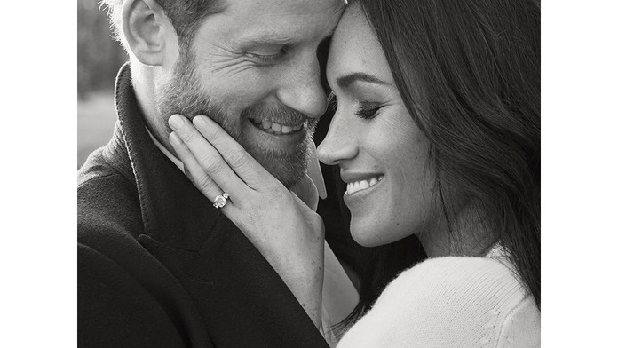 To je lásky! Zásnubní fotky Harryho a Meghan dojímají Británii