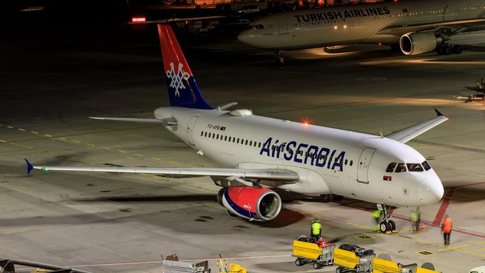 Letadlo společnosi Air Serbia