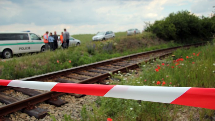 Muž s rakovinou skočil do kolejiště, zrušili mu operaci kvůli koronaviru