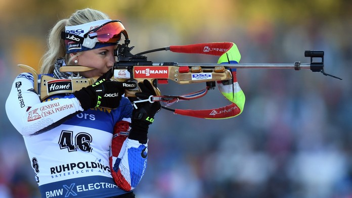 Propadák ženské štafety! Tři trestná kola Charvátové poslala Češky na 16. místo