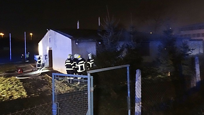 Opravoval ragbistům střechu, klubovna málem lehla popelem
