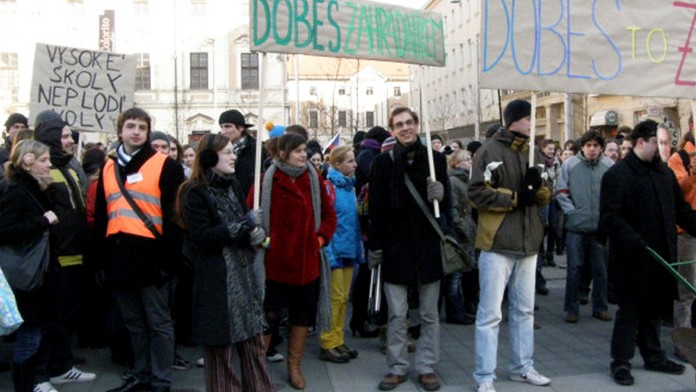 Studenti stávkovali, tak jim zkrátili výuku!