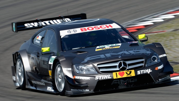 Ralf Schumacher srazil v DTM čtyři mechaniky a zastavil trénink