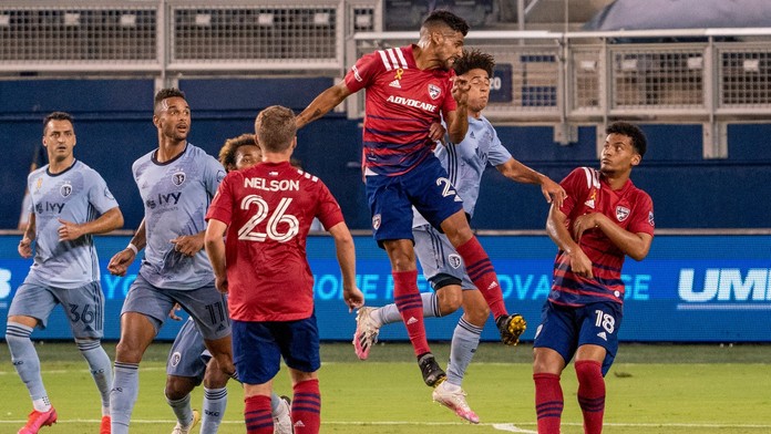 Dallas vyválčil remízu s Kansasem, Ondrášek zůstal pouze na lavičce