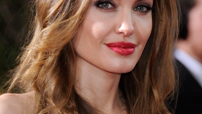 DRSNÝ ÚTOK na Angelinu Jolie: Brade, vzal sis zas**nýho blázna!