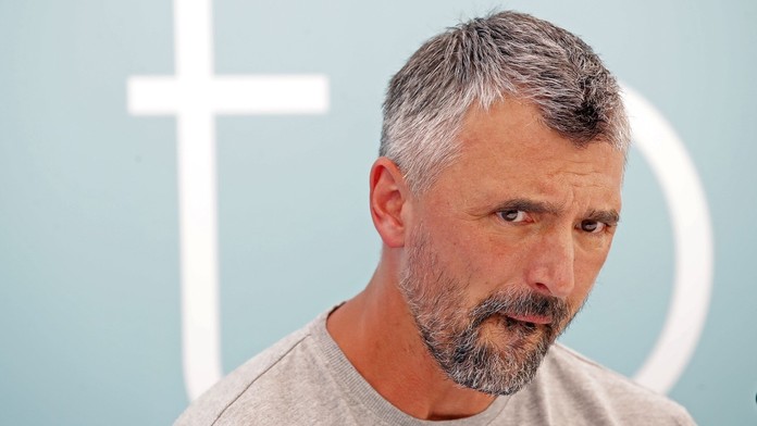 Djokovičovo okolí hlásí další případ, koronavirem se nakazil jeho trenér