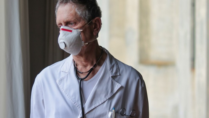 Od důchodu ho dělily hodiny. Po 34 letech ve zdravotnictví přišel hořký konec